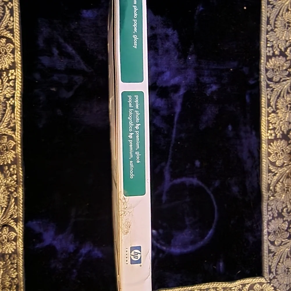 HP Premium Glossy Photo Paper - Green and Blue Packaging